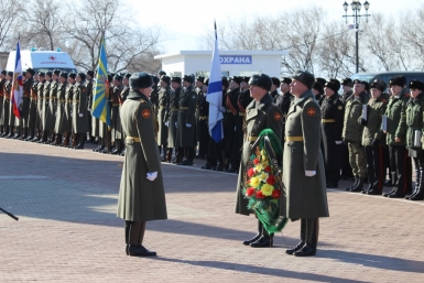 Ожидание возложения  Александра Мельник